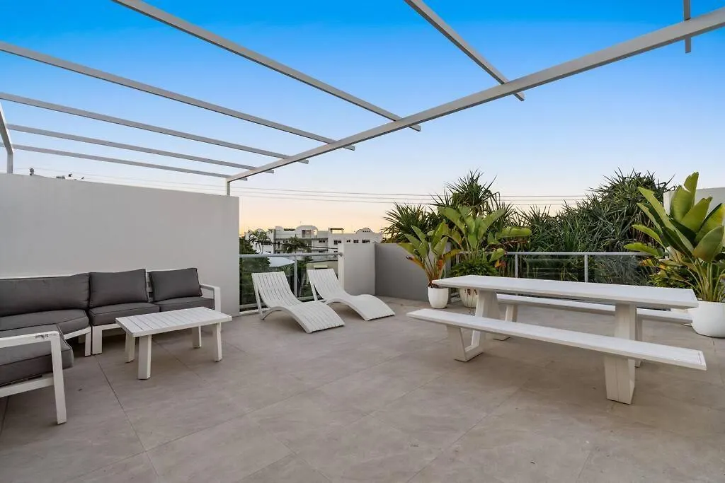 Villa Two Coolum, Opposite Beach, 4 Pools Coolum Beach Apartamento