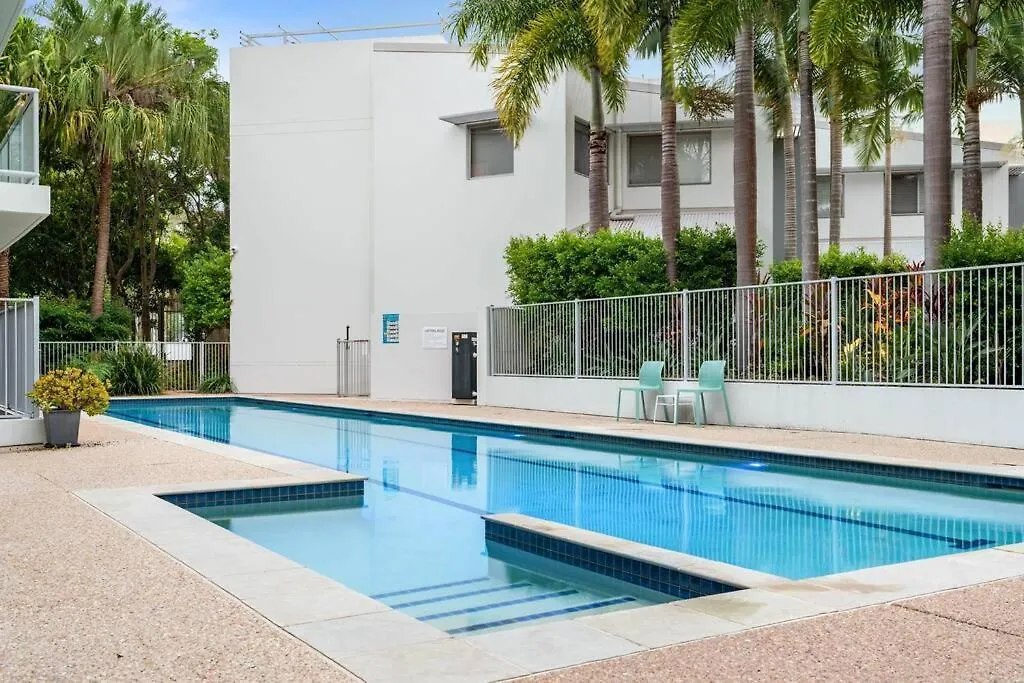 Apartment Villa Two Coolum, Opposite Beach, 4 Pools Coolum Beach