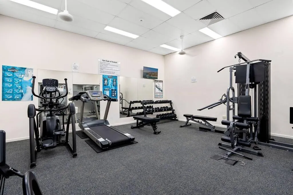 Villa Two Coolum, Opposite Beach, 4 Pools Coolum Beach Apartment